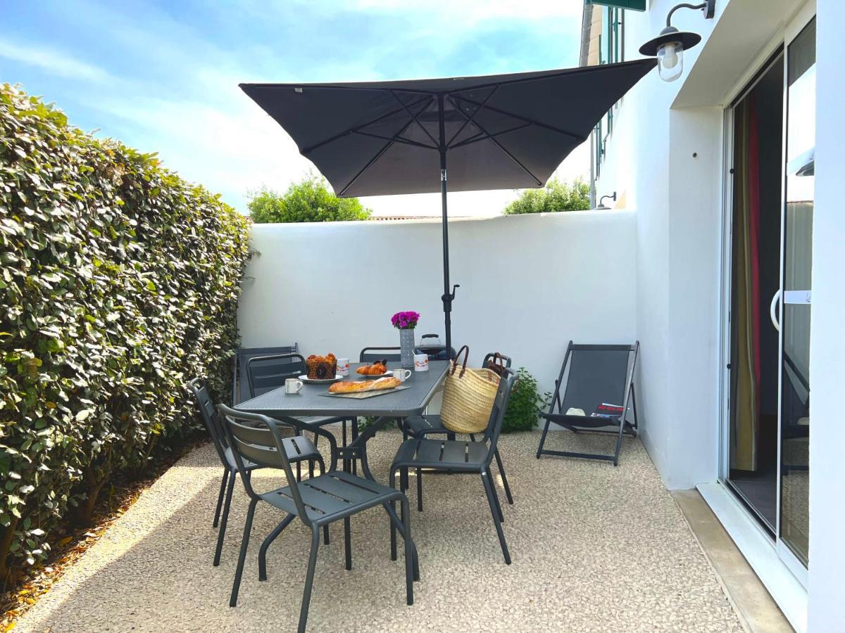 Le Clos Des Vieux Moulins ลาฟร็อตต์ ภายนอก รูปภาพ